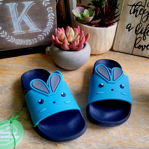 Funky Monkey Rabbit Slides - Picture 5 of 12